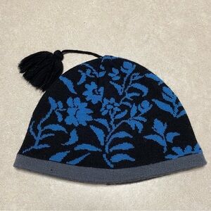 L.L. Bean Beanie Women’s Size OS Black Blue Floral Knit Wool Beanie Tassel